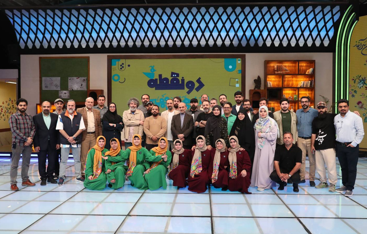 «دو نقطه» نمونهای بیبدیل در ترویج زبان فارسی است