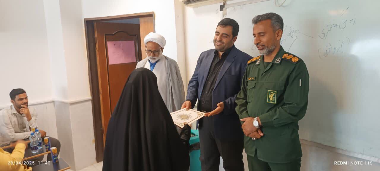 دانشجویان نباید تنها مصرفکننده علم باشند؛ لزوم نگاه مسئلهمحوری به تولید دانش و فناوریهای کاربردی دانشجویان نباید تنها مصرفکننده علم باشند؛ لزوم نگاه مسئلهمحوری به تولید دانش و فناوریهای کاربردی