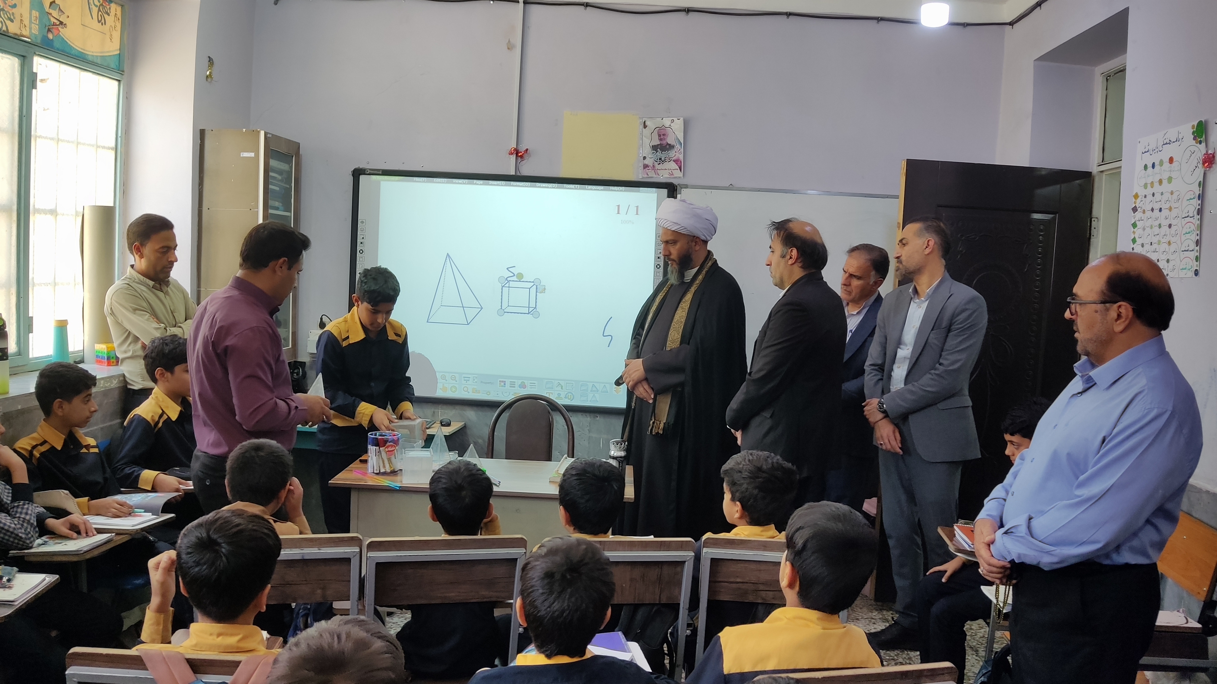 لزوم تبیین مسائل تربیتی در فضاهای آموزشی لزوم تبیین مسائل تربیتی در فضاهای آموزشی