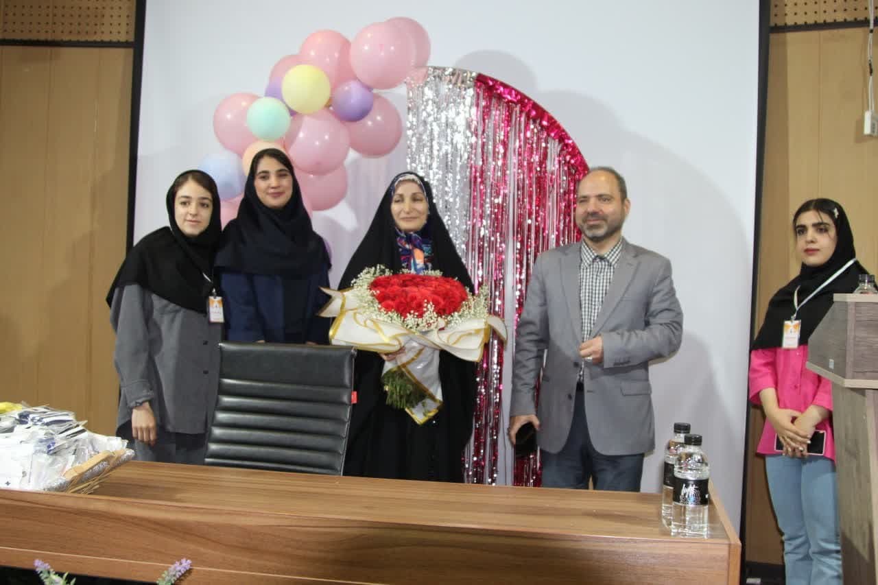 روز متفاوت دختر در سایه رویداد «دختران نقشآفرین» روز متفاوت دختر در سایه رویداد «دختران نقشآفرین»