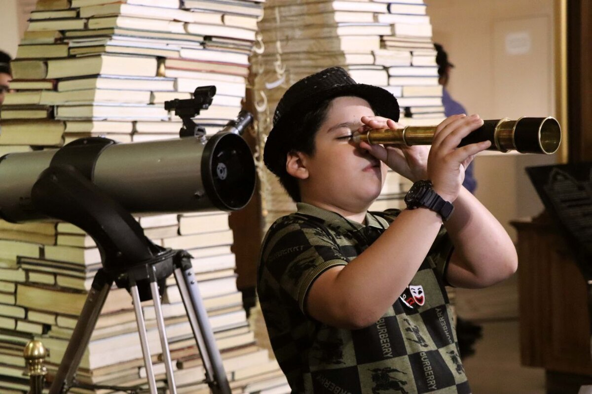 استقبال مردم از ستاره‌شناسی در کتابخانه و موزه ملی ملک