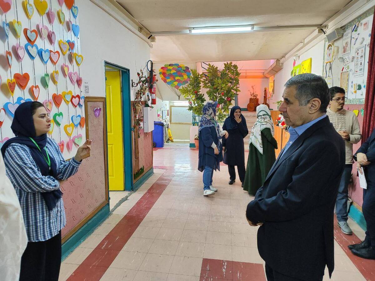 آهی: هیچ کودکی نباید به دلیل فقر از تحصیل محروم بماند