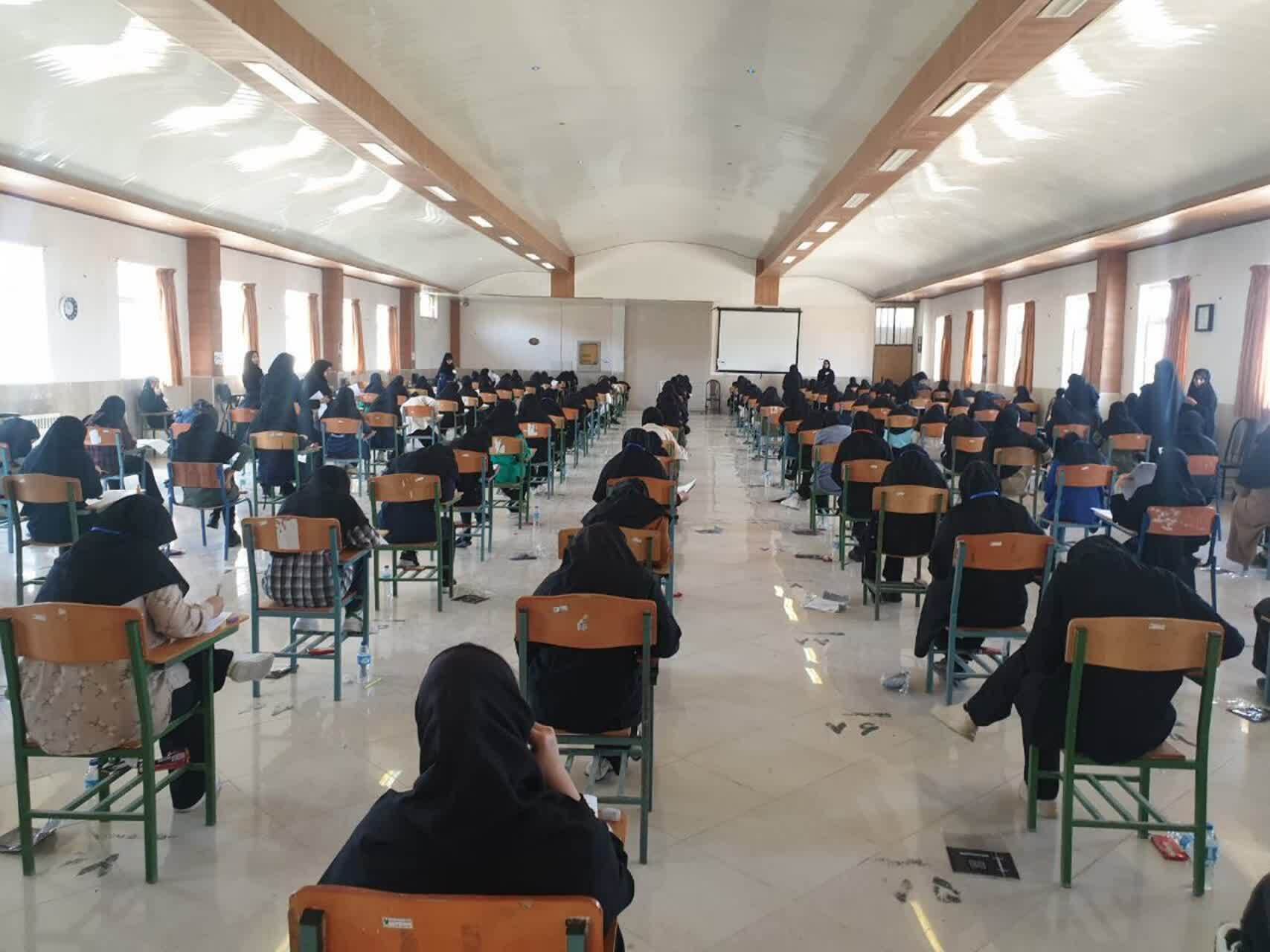 رقابت داوطلبان آزمون سراسری در ماراتُن آرزوها؛ کدامیک از داوطلبان به خط پایان میرسند؟ رقابت داوطلبان آزمون سراسری در ماراتُن آرزوها؛ کدامیک از داوطلبان به خط پایان میرسند؟