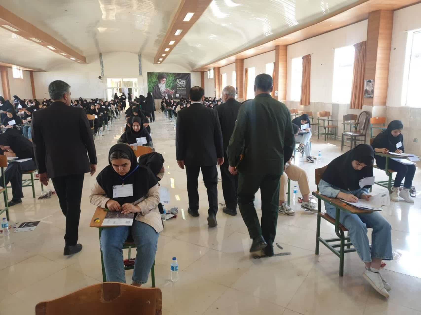 رقابت داوطلبان آزمون سراسری در ماراتُن آرزوها؛ کدامیک از داوطلبان به خط پایان میرسند؟ رقابت داوطلبان آزمون سراسری در ماراتُن آرزوها؛ کدامیک از داوطلبان به خط پایان میرسند؟