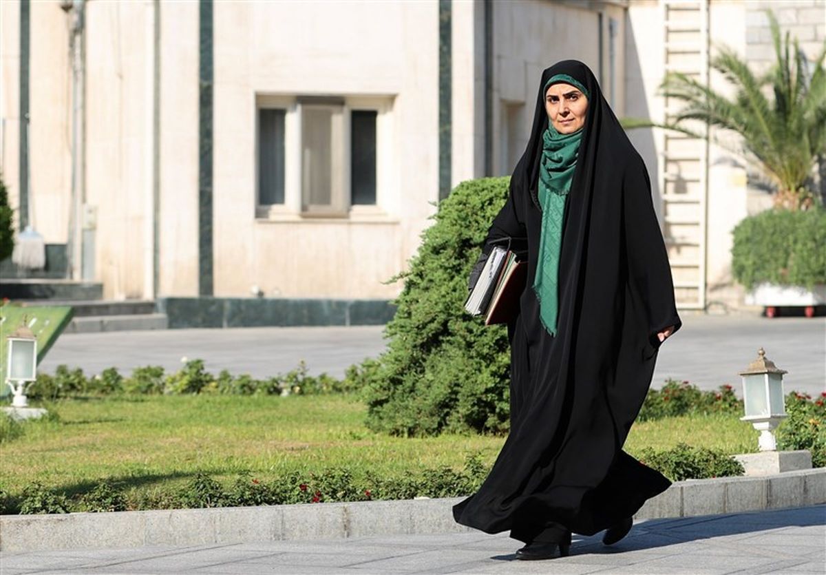 آتشسوزی بندر شهید رجایی مزید بر علت برای استیضاح وزیر راه شد