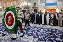 جمعی از کارگزاران حج به حرم امام خمینی(ره) رفتند
