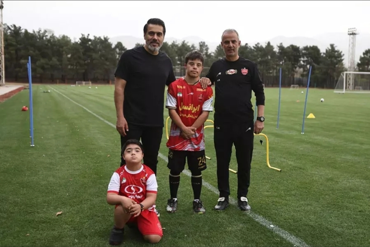 حال و هوای متفاوت تمرین پرسپولیس با حضور دو مهمان ویژه  علیپور دروازه‌بان شد