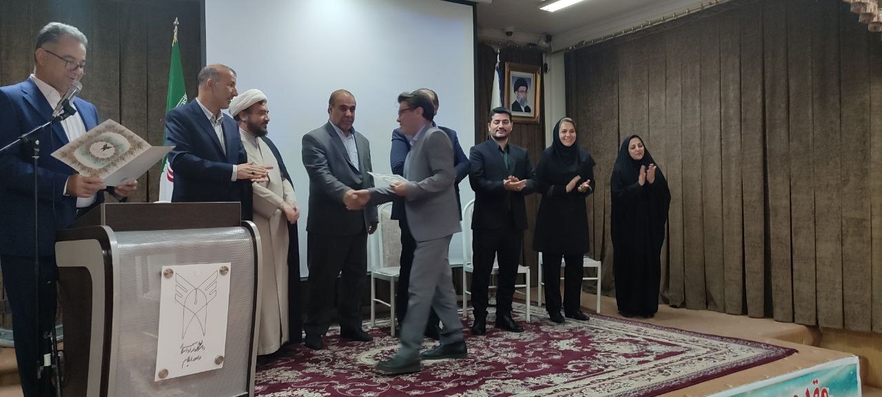 همتی: توسعه کشور باید به بخش خصوصی واگذار شود همتی: توسعه کشور باید به بخش خصوصی واگذار شود