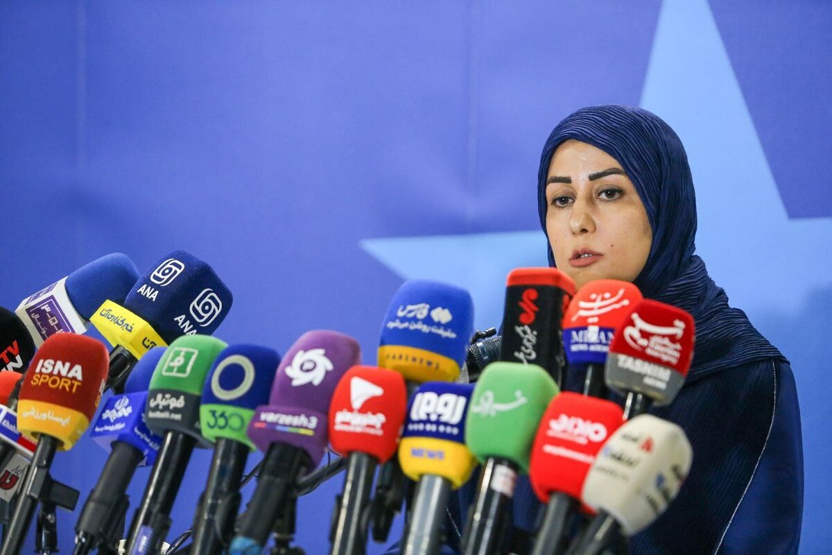 سخنگوی استقلال: در این ۸ سال از صفحاتی که به نامم بود خبر نداشتم توئیتهای تاجرنیا ادامه خواهد داشت وضعیت استقلال وخیم نیست!