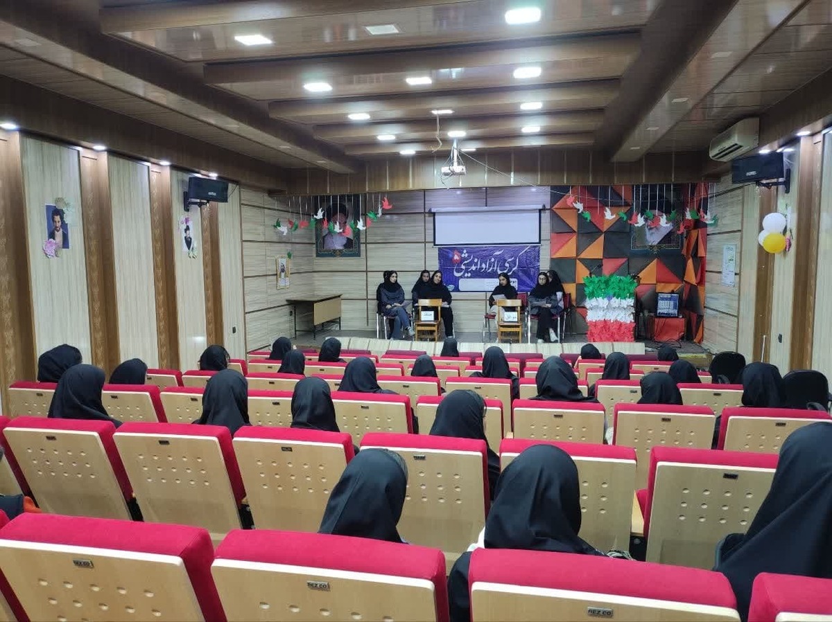 رقابت ۴۵۰ تیم در رویداد کرسیهای آزاداندیشی بوشهر