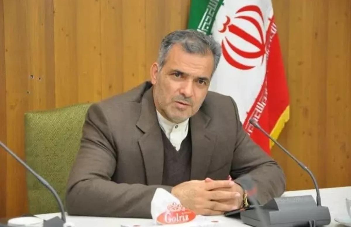 مرادی: نظام آموزش ۳-۳-۴ را در دبیرستان معارف سعادت اجرایی میکنیم