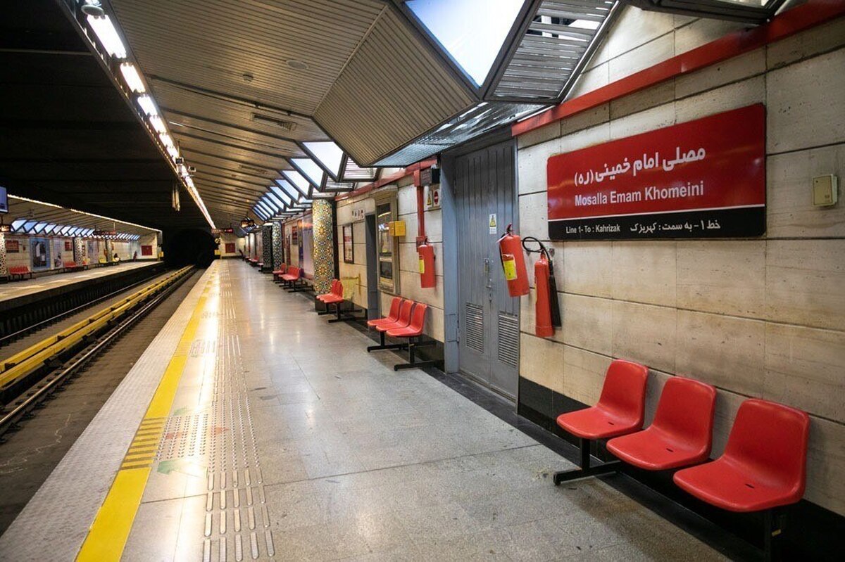 مترو تهران درخدمت کتاب
