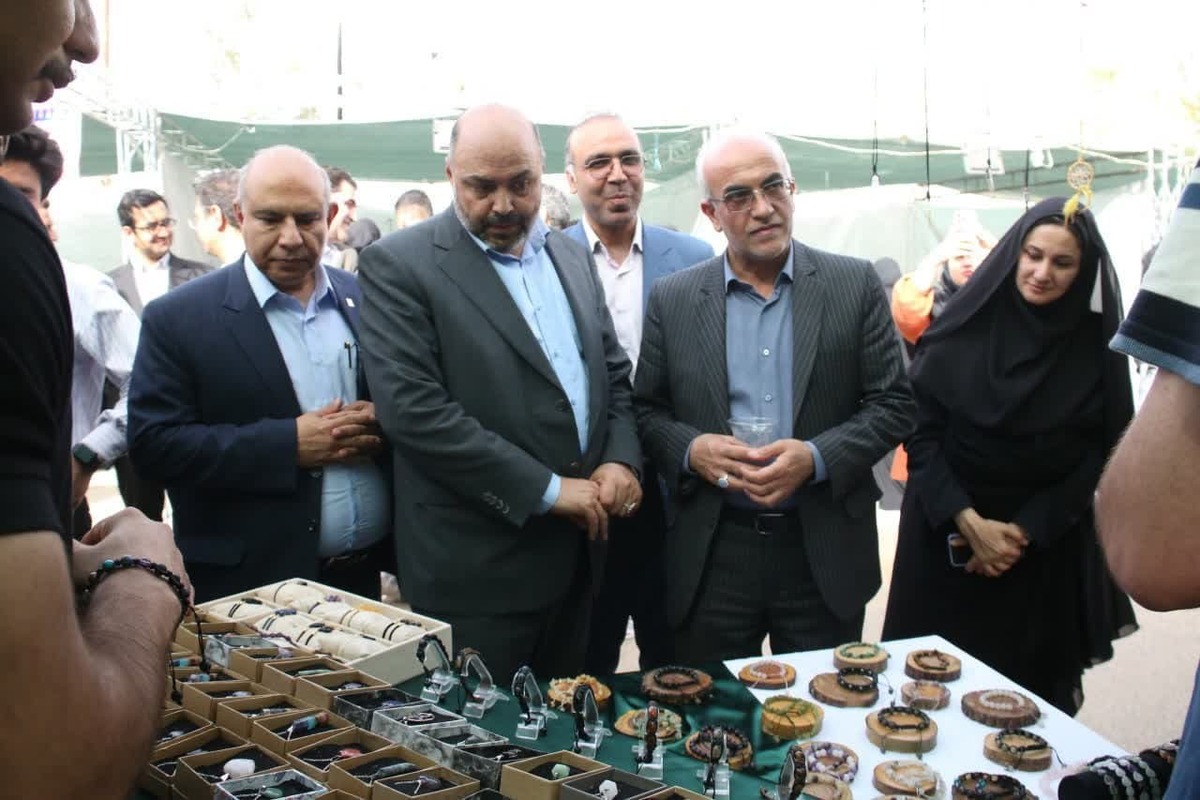 دانشگاه آزاد در 6 حوزه با شهرداری یزد تفاهمنامه امضا کرد