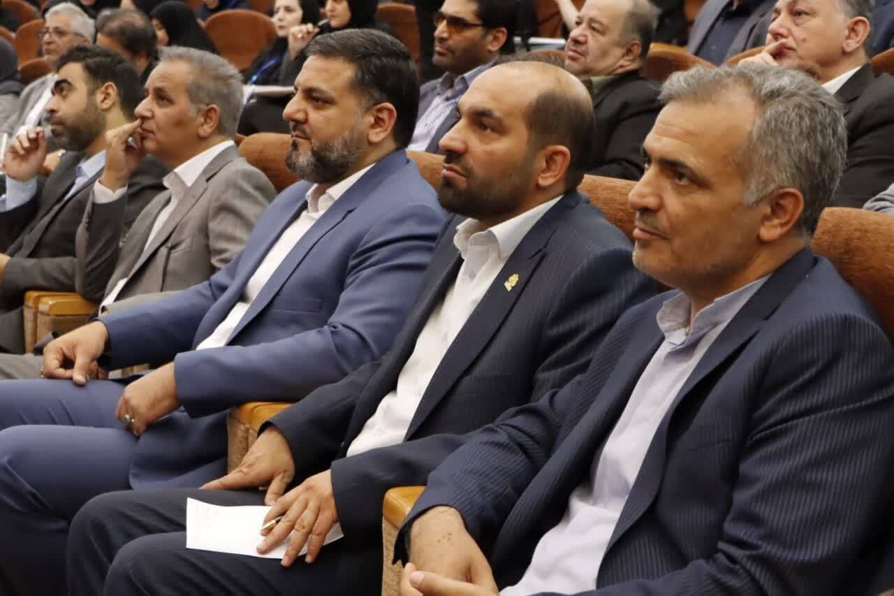 اختصاص ۵۰ رساله دکتری به برنامه علمی حاشیهنشینی دانشگاه آزاد اختصاص ۵۰ رساله دکتری به برنامه علمی حاشیهنشینی دانشگاه آزاد