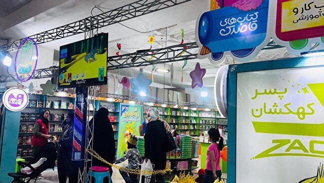 نمایشگاه کتاب برای ناشران زیانده شده است/ هنوز پوز نداریم