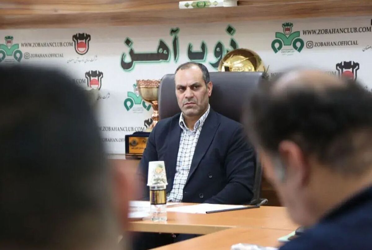 احسانی: ربیعی و حدادی‌فر گزینه سرمربیگری فصل بعد ذوب‌آهن هستند  مدیریت قبلی تعهدات ایجاد کرد