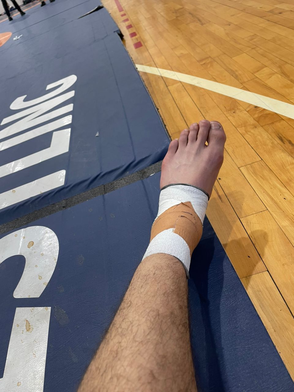 مدال برنز کشتیگیر ایرانی در مکزیک با پای شکسته/بیابانی: در جهانی زاگرب جبران میکنم مدال برنز کشتیگیر ایرانی در مکزیک با پای شکسته/بیابانی: در جهانی زاگرب جبران میکنم