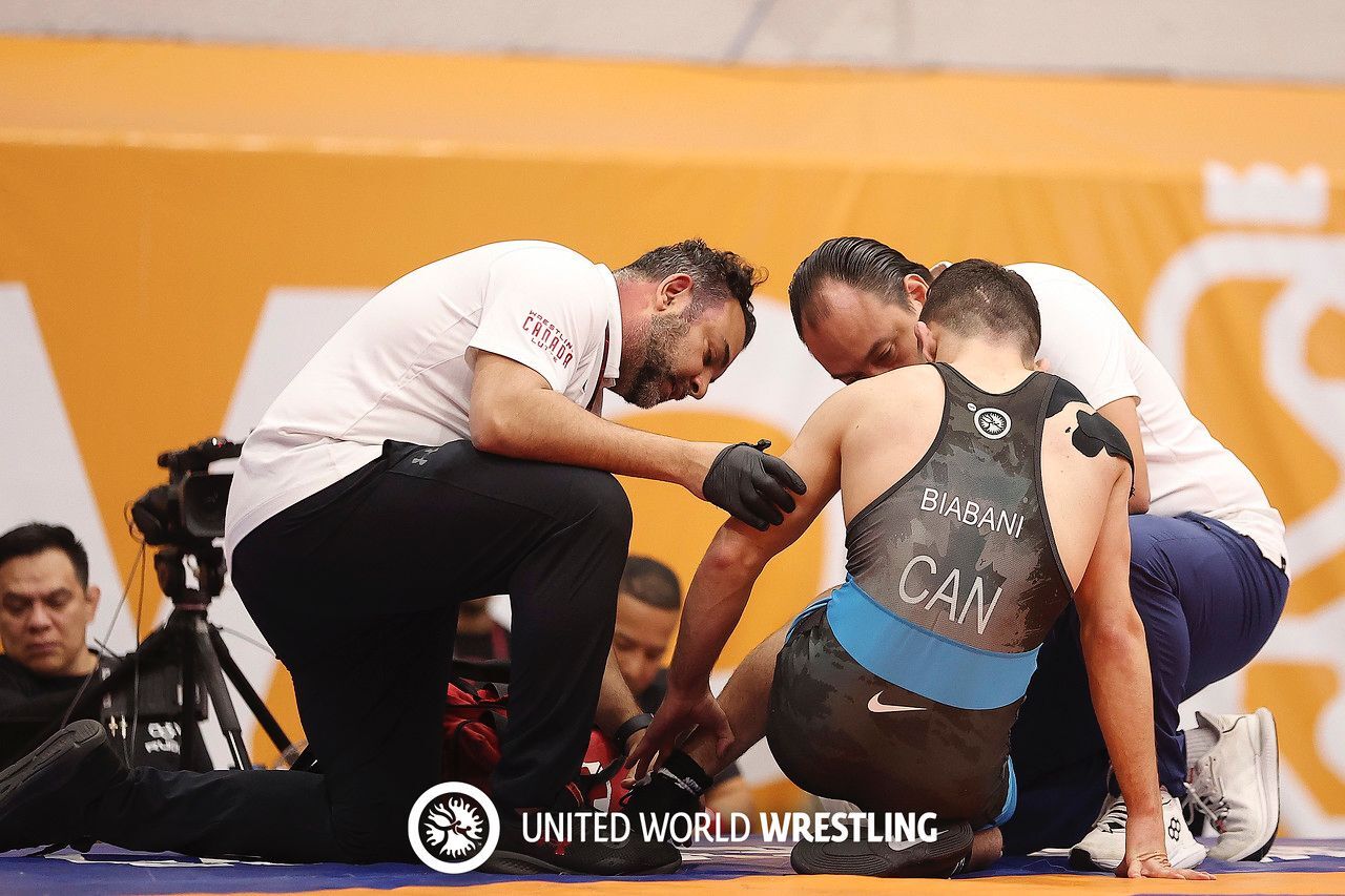 مدال برنز کشتیگیر ایرانی در مکزیک با پای شکسته/بیابانی: در جهانی زاگرب جبران میکنم مدال برنز کشتیگیر ایرانی در مکزیک با پای شکسته/بیابانی: در جهانی زاگرب جبران میکنم