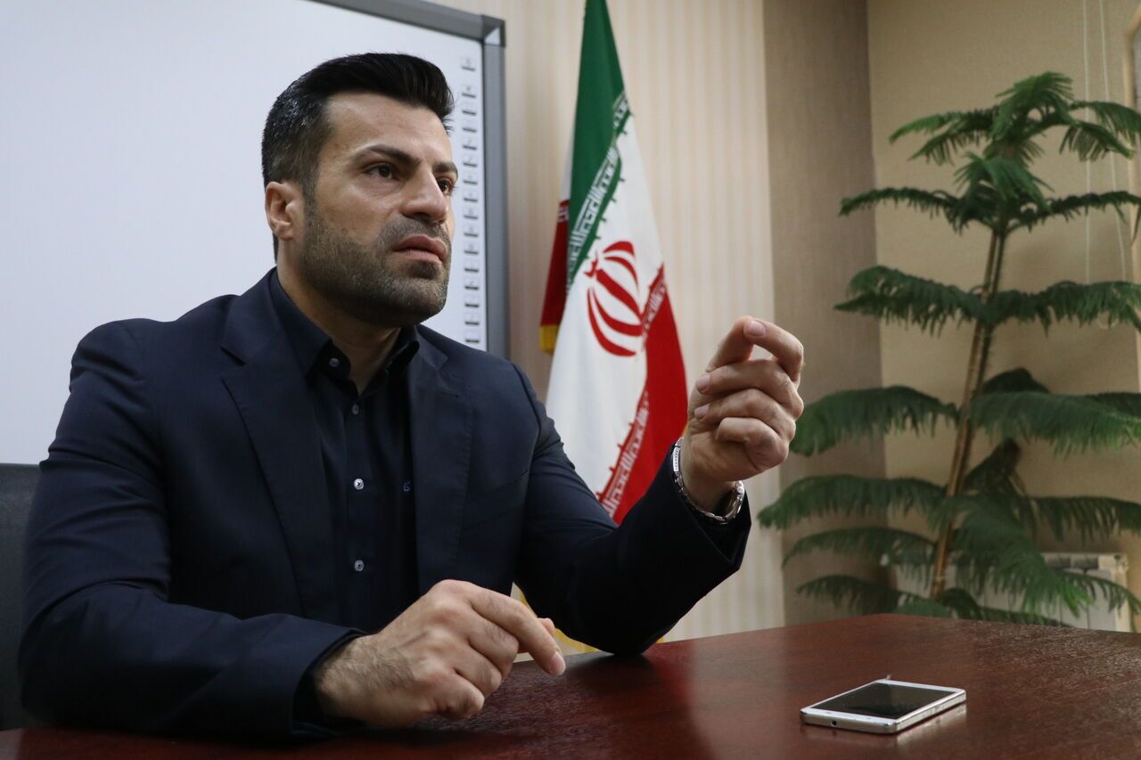 چرا هوش مصنوعی در ایران هنوز سهمی در بازار سرمایه ندارد؟ چرا هوش مصنوعی در ایران هنوز سهمی در بازار سرمایه ندارد؟