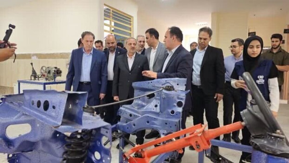 وزیر آموزشوپرورش: هدف ما افزایش نسبت دانشآموزان هنرستانی و ترویج مهارتهای فنیوحرفهای است