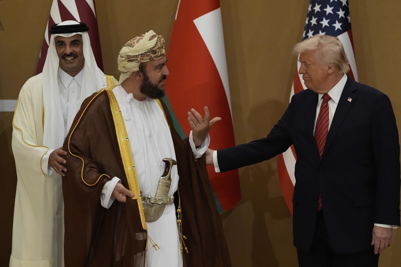 پارادوکس دیپلماسی منفعتمحور: تحلیل نقش منفعل رهبران عرب در مدیریت بحران غزه پارادوکس دیپلماسی منفعتمحور: تحلیل نقش منفعل رهبران عرب در مدیریت بحران غزه