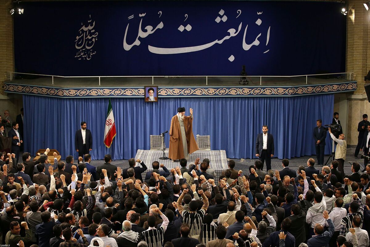 جمعی از معلمان کشور فردا با رهبر انقلاب دیدار می‌کنند