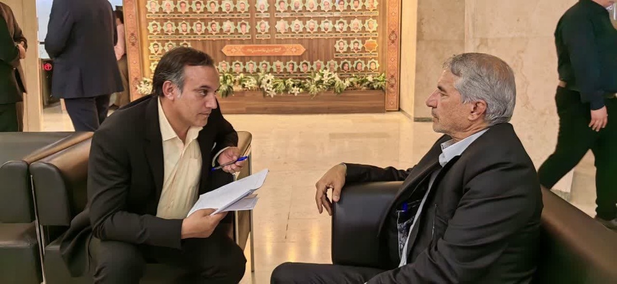 رایزنی با نماینده مجلس برای تصویب رشتههای مقاطع کارشناسیارشد و دکتری در دانشگاه آزاد انار