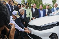 رونمایی از پلاک منطقه آزاد قصر شیرین در بازدید رئیس جمهور از کرمانشاه + فیلم
