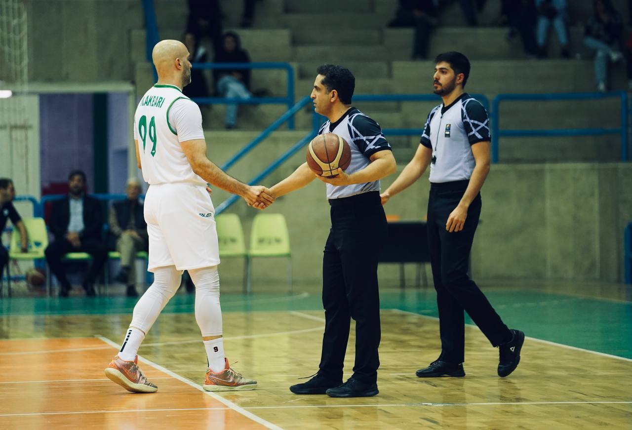 امسال یکی از ضعیف ترین لیگ ها را شاهد بودیم/ ضرر تغییرات مدام مدیریت در کارخانه را بسکتبال دید