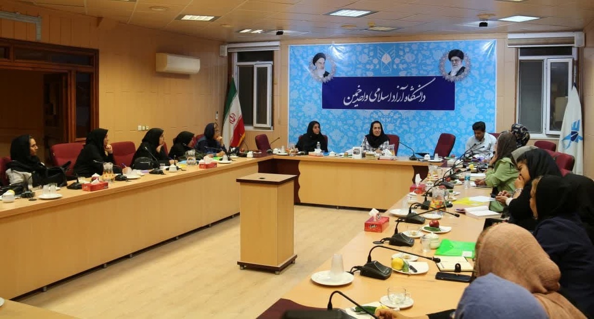 آغاز مسابقات بدمینتون کارکنان و اعضای هیئتعلمی خواهران دانشگاه آزاد