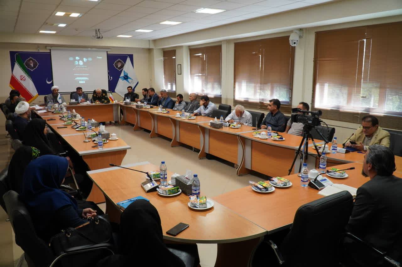 الگویی انقلابی از صداقت و خدمت در سیره شهید رئیسی الگویی انقلابی از صداقت و خدمت در سیره شهید رئیسی