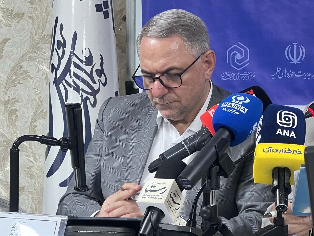 مدارس علوم و معارف اسلامی در مسیر ارتقای آگاهی و پرورش نسل آینده قرار دارد