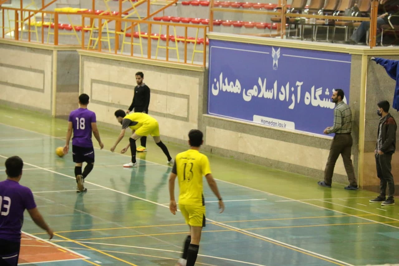 قهرمانی تیم استان مرکزی در مسابقات فوتسال دانشگاه آزاد منطقه ۵ قهرمانی تیم استان مرکزی در مسابقات فوتسال دانشگاه آزاد منطقه ۵