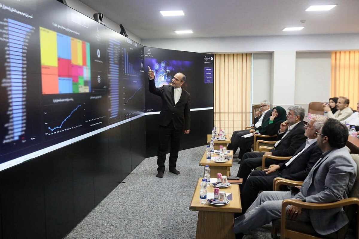 بازدید فعالان اقتصادی از اتاق پایش هوشمند مرکز آمار و فناوری اطلاعات قوه قضاییه