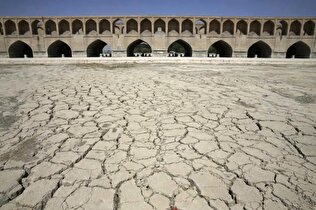 خشک شدن آبخوانها و تشدید فرونشست زمین تا سال ۱۴۰۹