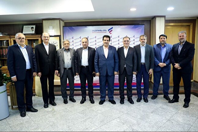 حمایتهای بانک رفاه کارگران از بازنشستگان شایسته قدردانی است