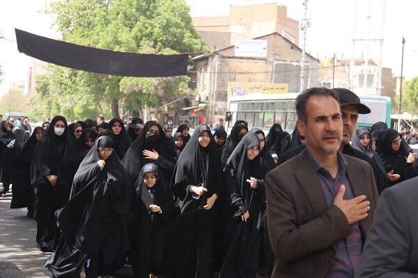 ایران یکپارچه سیاهپوش صادق آلمحمد(ع)؛ از بازگشت پیکر شهید بعد از 42 سال تا میثاق دوباره ملت با آرمانهای امام و رهبری+ فیلم و عکس ایران یکپارچه سیاهپوش صادق آلمحمد(ع)؛ از بازگشت پیکر شهید بعد از 42 سال تا میثاق دوباره ملت با آرمانهای امام و رهبری+ فیلم و عکس