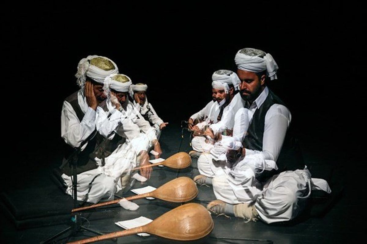 انفجار در بندر شهید رجایی ادامه جشنواره موسیقی نواحی را با تاخیر همراه کرد