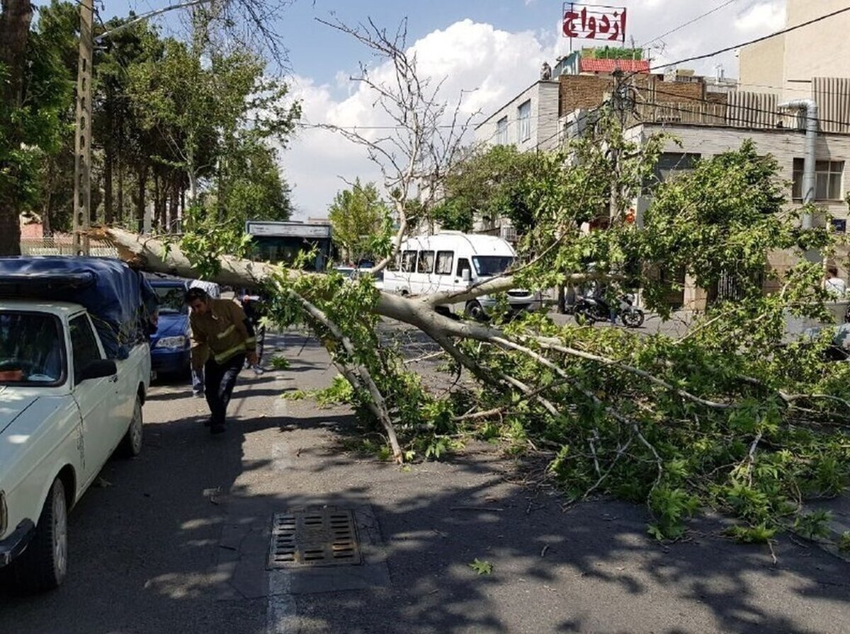 هشدار هواشناسی: بعد از ظهر امروز هوای تهران طوفانی می شود تهرانی ها در انتظار بارش تگرگ باشند
