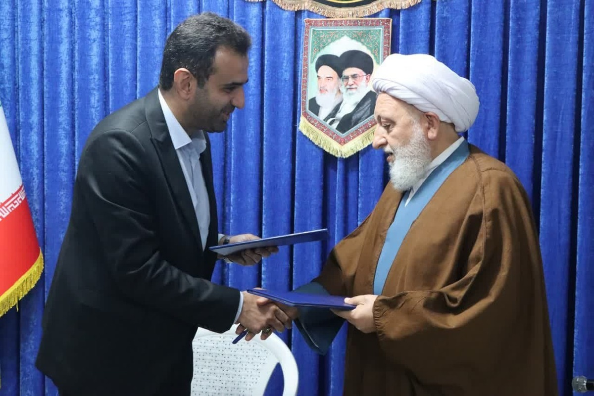 امضای تفاهمنامه همکاری دانشگاه آزاد با نهاد نماز جمعه آستارا