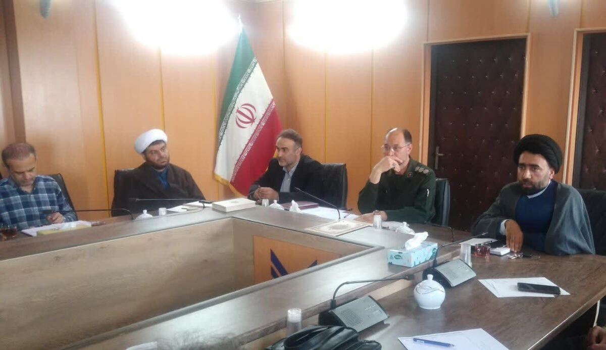 دانشگاه آزاد دامغان کلینیک گیاهپزشکی با محور پسته راهاندازی میکند