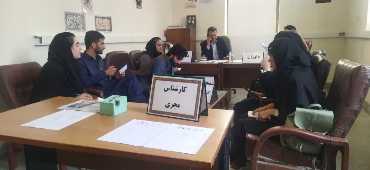 کرسی آزاداندیشی مسیر رشد علم و دانش دانشجویان را مهیا میکند
