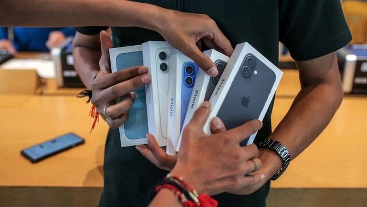 واردات هر نوع تلفن همراه به کشور آزاد است