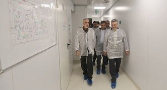 ورود هفت قلم داروی جدید در حوزه درمان سرطان به بازار دارویی کشور و رونمایی از 23 محصول دارویی جدید ورود هفت قلم داروی جدید در حوزه درمان سرطان به بازار دارویی کشور و رونمایی از 23 محصول دارویی جدید