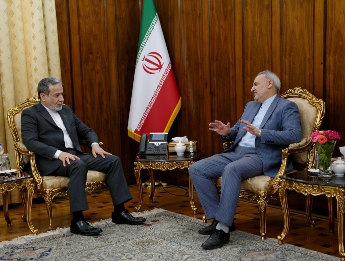 دیدار سفیر جمهوری اسلامی ایران در پاکستان با وزیر امور خارجه