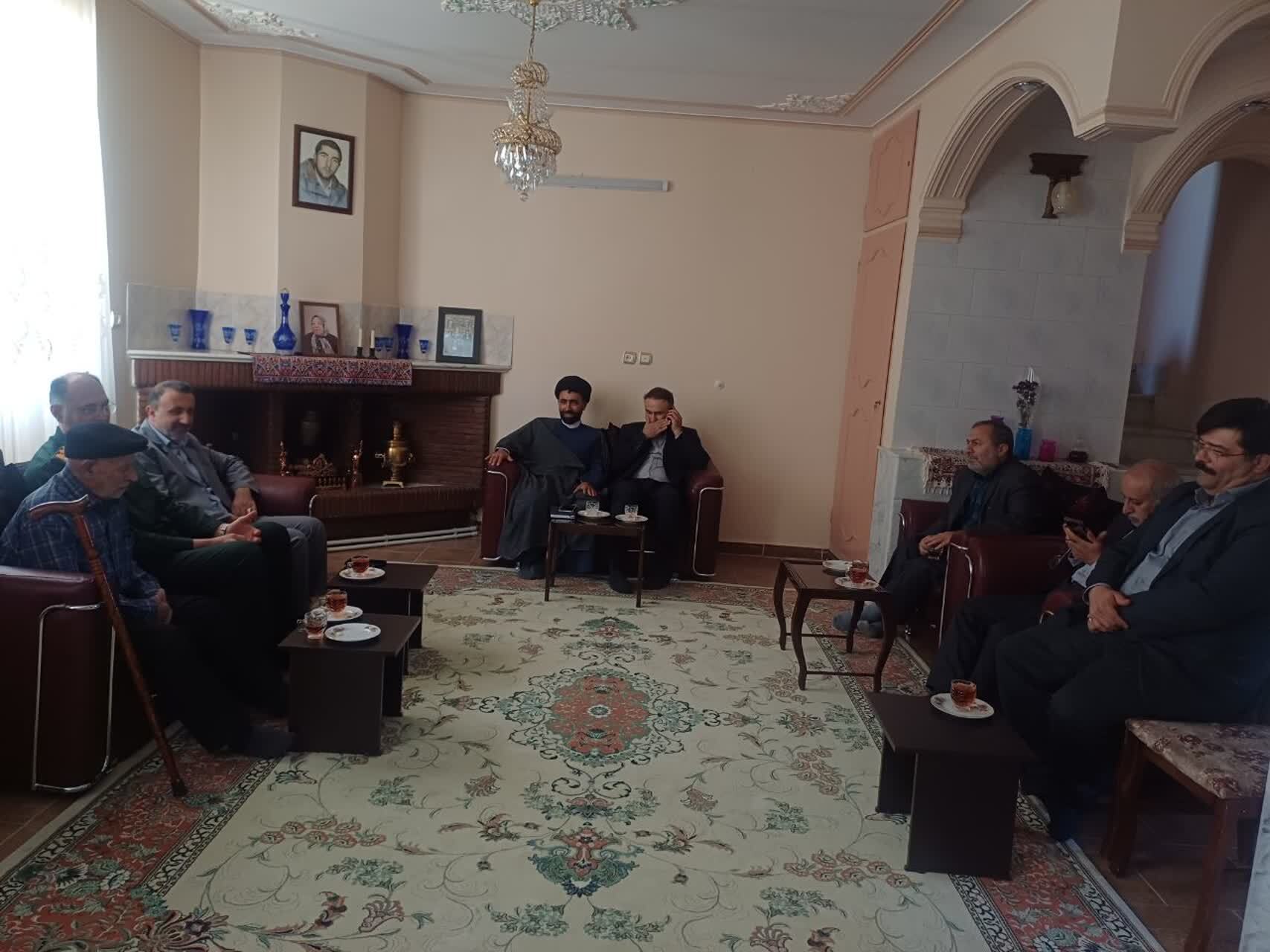 پدر شهید عبدالشاهی: مسئولیت زنده نگه داشتن آرمانهای شهدا برعهده ماست پدر شهید عبدالشاهی: مسئولیت زنده نگه داشتن آرمانهای شهدا برعهده ماست