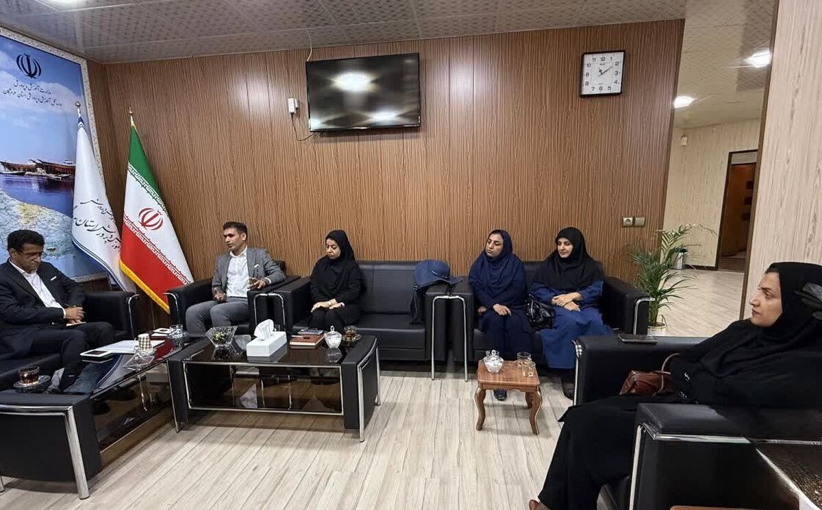 پیشنهاد همکاری دانشگاه آزاد برای تربیت معلم در هرمزگان
