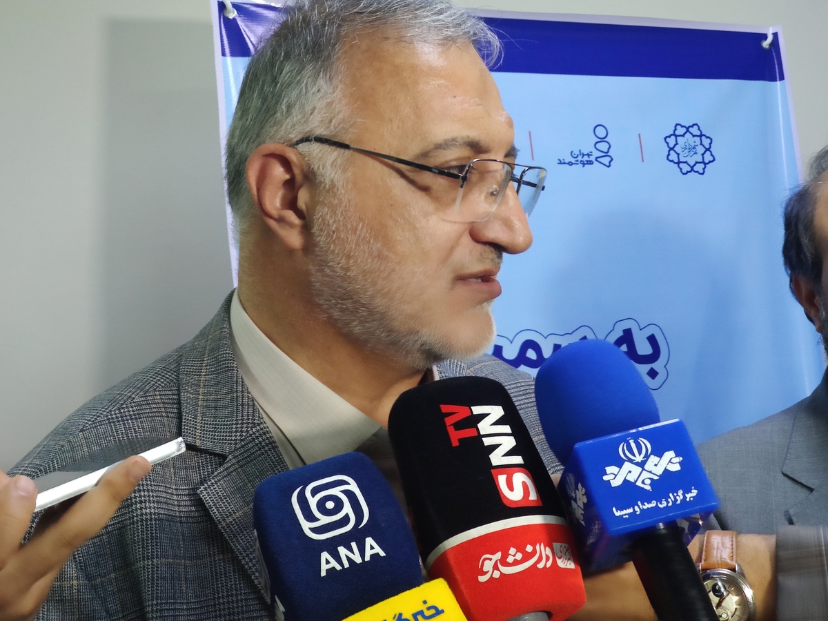 زاکانی: ایدههای دانشجویی راهحلهای میانبُر برای ترافیک تهران هستند