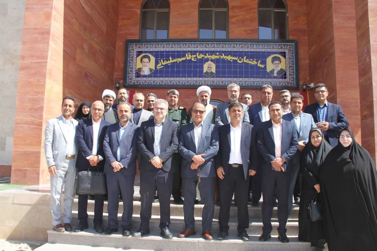 دانشگاه آزاد، بسترساز مسیر ارتباطی دانشگاههای کشور با صنعت نفت و گاز دانشگاه آزاد، بسترساز مسیر ارتباطی دانشگاههای کشور با صنعت نفت و گاز