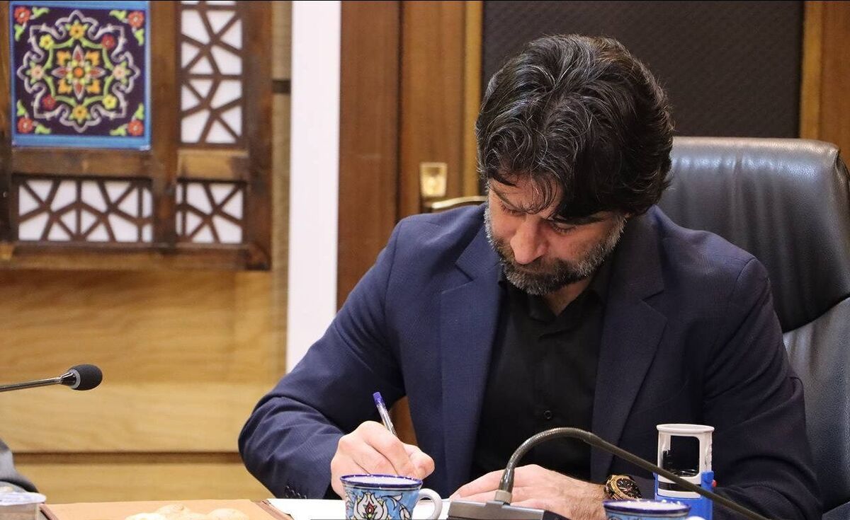 نوری: پخش نکردن مکالمات داوری شائبه برانگیز است مرادی سعی در مراقبت از داور خود دارد